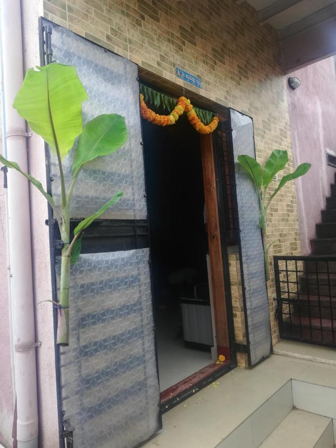 Abhi Homestay Хампи Экстерьер фото
